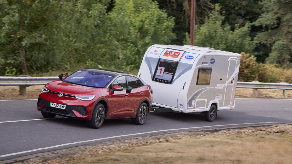 Towing with an electric car